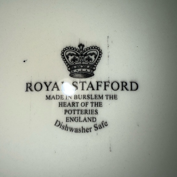 3 Dinning And 1 Salad Thanksgiving Royal Stafford Plates - Picture 7 of 7